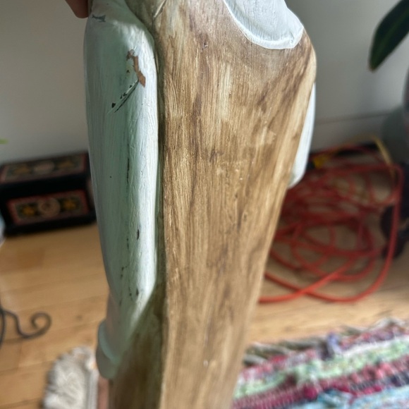 Handcrafted Large Wooden Artisan Cat Figurine Indonesia  - Cream and Brown - Picture 12 of 16